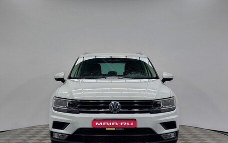 Volkswagen Tiguan II, 2017 год, 1 999 000 рублей, 2 фотография