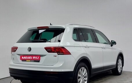 Volkswagen Tiguan II, 2017 год, 1 999 000 рублей, 5 фотография