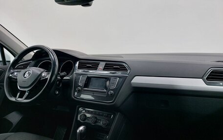 Volkswagen Tiguan II, 2017 год, 1 999 000 рублей, 12 фотография