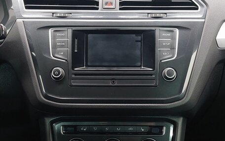 Volkswagen Tiguan II, 2017 год, 1 999 000 рублей, 13 фотография