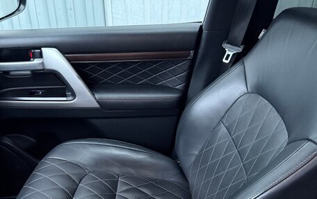 Toyota Land Cruiser 200, 2017 год, 6 300 000 рублей, 16 фотография
