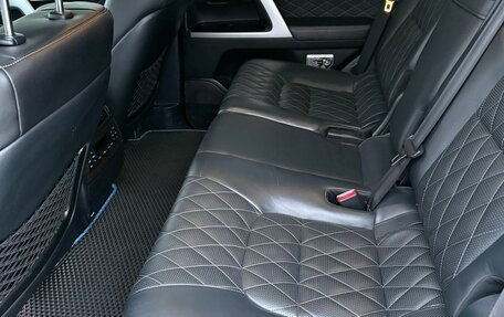 Toyota Land Cruiser 200, 2017 год, 6 300 000 рублей, 17 фотография