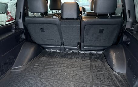 Toyota Land Cruiser 200, 2017 год, 6 300 000 рублей, 19 фотография