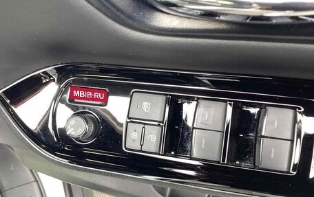 Toyota Voxy III, 2021 год, 2 165 000 рублей, 13 фотография