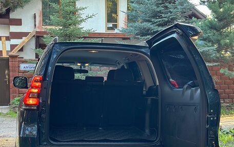 Toyota Land Cruiser Prado 150 рестайлинг 2, 2018 год, 5 100 000 рублей, 10 фотография