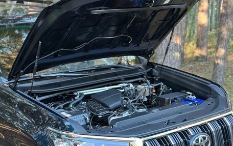 Toyota Land Cruiser Prado 150 рестайлинг 2, 2018 год, 5 100 000 рублей, 11 фотография