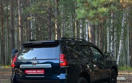 Toyota Land Cruiser Prado 150 рестайлинг 2, 2018 год, 5 100 000 рублей, 12 фотография