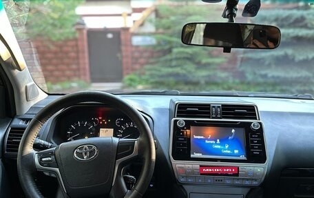 Toyota Land Cruiser Prado 150 рестайлинг 2, 2018 год, 5 100 000 рублей, 8 фотография