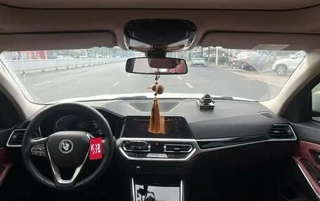 BMW 3 серия, 2022 год, 2 484 069 рублей, 6 фотография