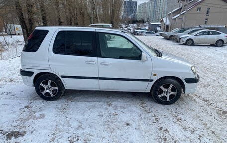 Toyota Raum I, 2001 год, 399 999 рублей, 1 фотография