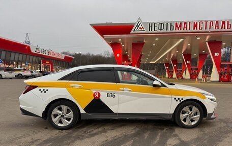 Hyundai Elantra, 2021 год, 1 200 000 рублей, 3 фотография