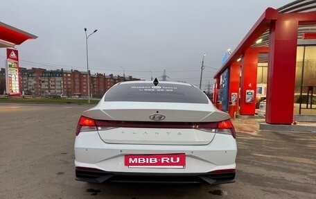 Hyundai Elantra, 2021 год, 1 200 000 рублей, 12 фотография