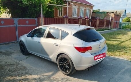 Opel Astra J, 2010 год, 750 000 рублей, 4 фотография