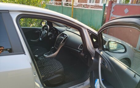 Opel Astra J, 2010 год, 750 000 рублей, 9 фотография