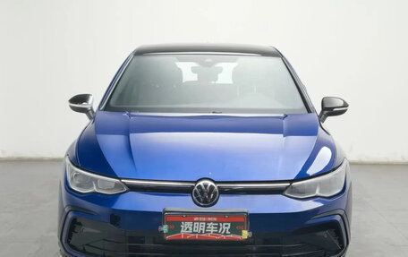 Volkswagen Golf VIII, 2022 год, 1 620 000 рублей, 2 фотография