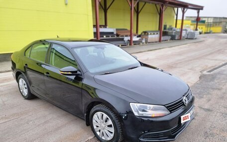 Volkswagen Jetta VI, 2013 год, 780 000 рублей, 21 фотография