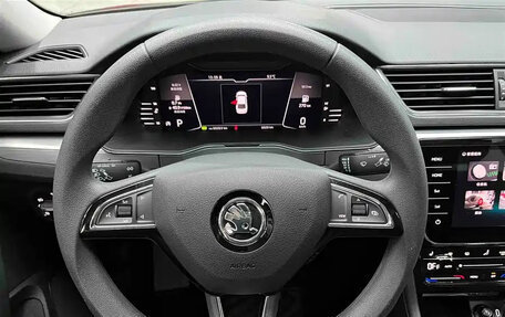 Skoda Superb III рестайлинг, 2024 год, 2 600 000 рублей, 9 фотография