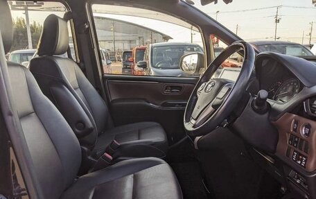 Toyota Esquire I, 2021 год, 2 093 000 рублей, 9 фотография