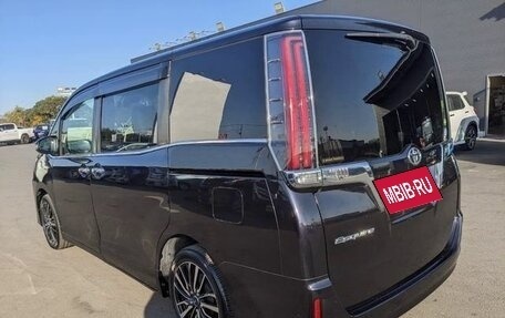 Toyota Esquire I, 2021 год, 2 093 000 рублей, 6 фотография