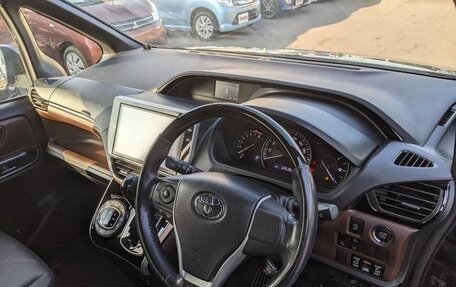 Toyota Esquire I, 2021 год, 2 093 000 рублей, 11 фотография