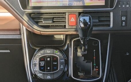 Toyota Esquire I, 2021 год, 2 093 000 рублей, 16 фотография