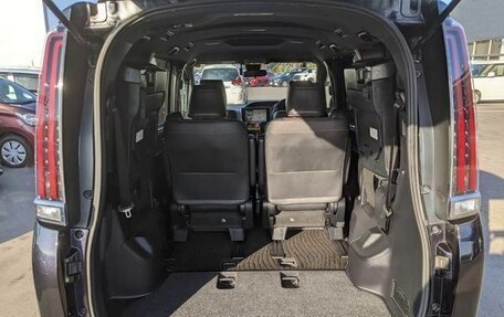 Toyota Esquire I, 2021 год, 2 093 000 рублей, 21 фотография