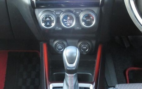 Suzuki Swift V, 2022 год, 1 210 000 рублей, 13 фотография