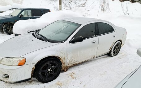 Dodge Stratus II, 2004 год, 420 000 рублей, 3 фотография