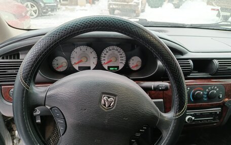 Dodge Stratus II, 2004 год, 420 000 рублей, 5 фотография