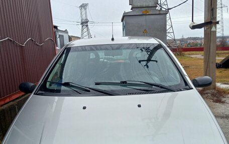 Fiat Punto III Punto Evo рестайлинг, 2001 год, 70 000 рублей, 2 фотография