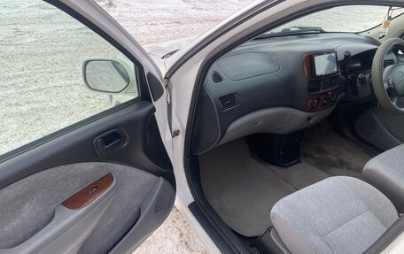 Toyota Raum I, 2001 год, 399 999 рублей, 11 фотография