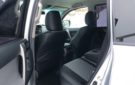 Toyota Land Cruiser Prado 150 рестайлинг 2, 2013 год, 2 450 000 рублей, 6 фотография