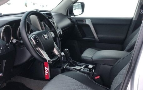 Toyota Land Cruiser Prado 150 рестайлинг 2, 2013 год, 2 450 000 рублей, 3 фотография