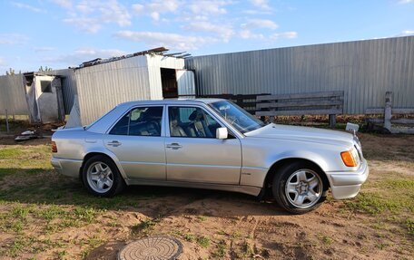 Mercedes-Benz W124, 1990 год, 900 000 рублей, 3 фотография