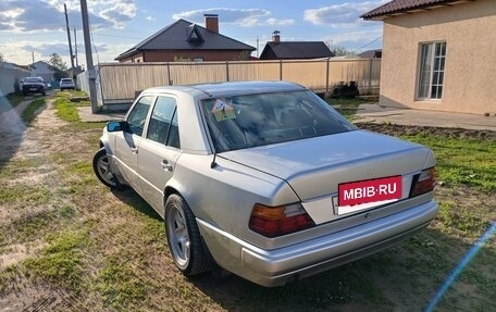 Mercedes-Benz W124, 1990 год, 900 000 рублей, 16 фотография
