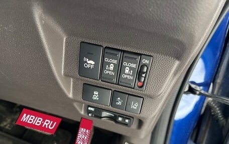 Honda Freed II, 2018 год, 1 400 000 рублей, 10 фотография