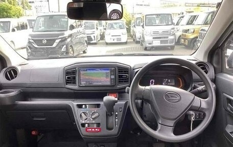 Daihatsu Mira e:S II, 2019 год, 559 000 рублей, 2 фотография