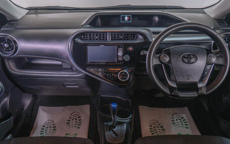 Toyota Aqua I, 2018 год, 1 179 000 рублей, 10 фотография