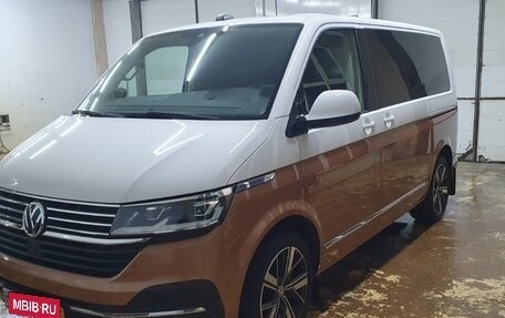 Volkswagen Multivan T6 рестайлинг, 2020 год, 7 800 000 рублей, 3 фотография