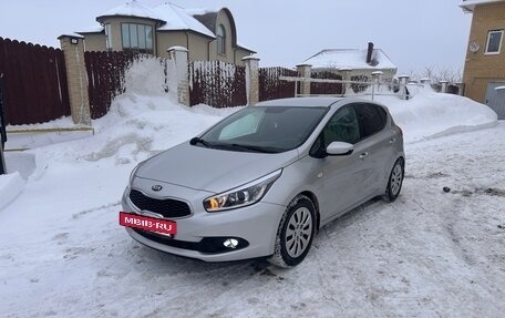 KIA cee'd III, 2013 год, 920 000 рублей, 2 фотография