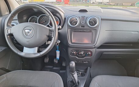 Dacia Lodgy, 2015 год, 1 350 000 рублей, 17 фотография