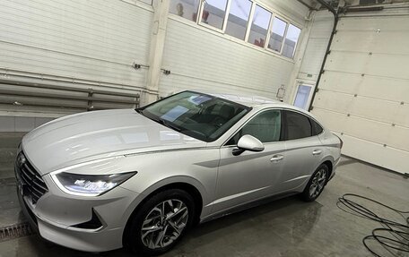 Hyundai Sonata VIII, 2022 год, 2 550 000 рублей, 3 фотография