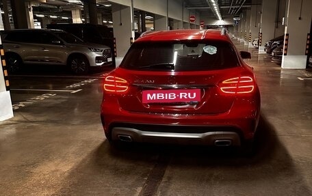 Mercedes-Benz GLA, 2015 год, 1 800 000 рублей, 4 фотография