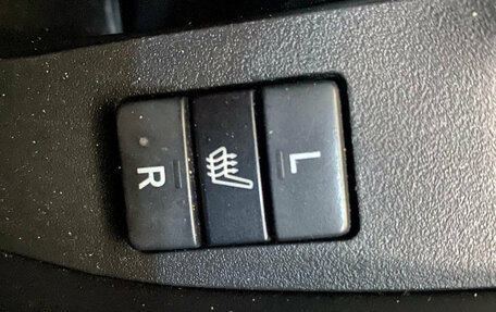 Toyota Auris II, 2007 год, 600 000 рублей, 15 фотография