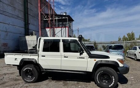 Toyota Land Cruiser 70, 2013 год, 4 500 000 рублей, 5 фотография