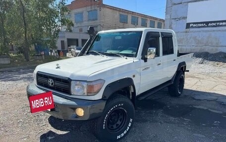 Toyota Land Cruiser 70, 2013 год, 4 500 000 рублей, 2 фотография