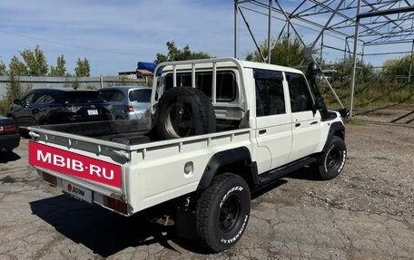 Toyota Land Cruiser 70, 2013 год, 4 500 000 рублей, 8 фотография