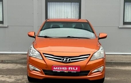Hyundai Solaris II рестайлинг, 2014 год, 860 000 рублей, 2 фотография