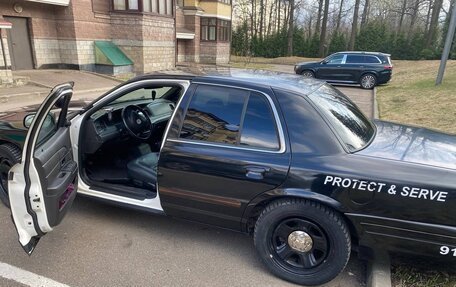 Ford Crown Victoria II, 2003 год, 999 000 рублей, 6 фотография