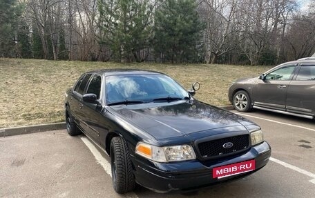 Ford Crown Victoria II, 2003 год, 999 000 рублей, 2 фотография
